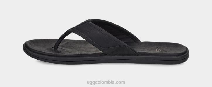 chanclas de piel junto al mar negro hombres UGG 4VBT1550