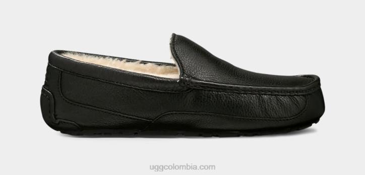 zapatilla de cuero ascot negro hombres UGG 4VBT1539